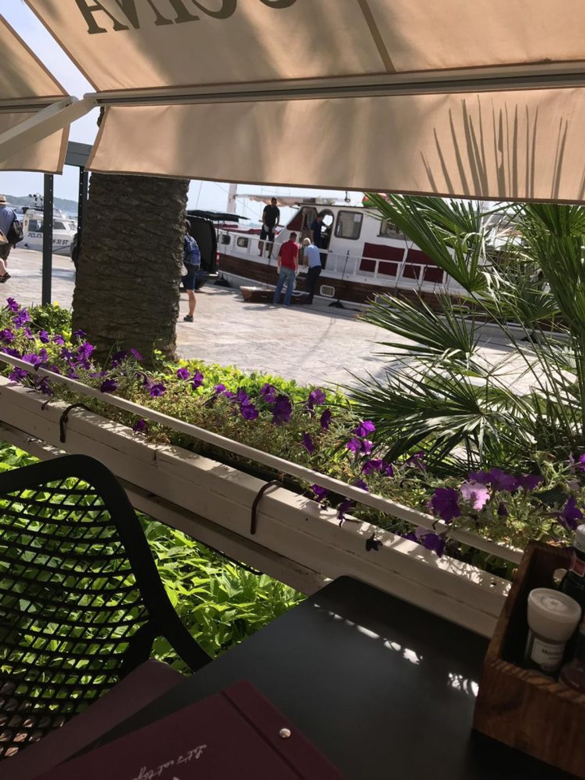 ŠTO SE DOGODILO U HVARU? Policija provjerava restoran, ali i brod