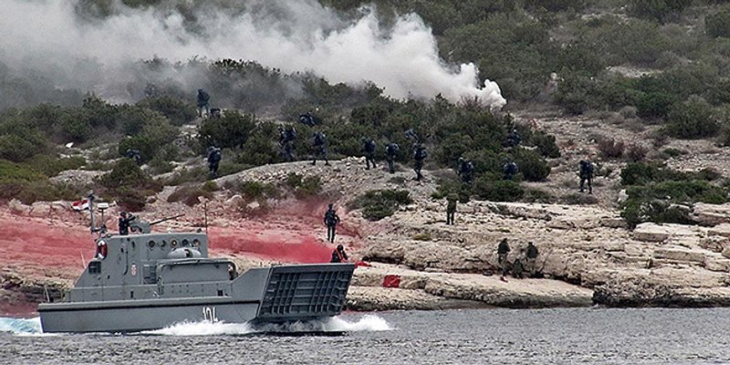 FOTOGALERIJA: Kod Žirja proveden pomorski desant uz vatrenu potporu