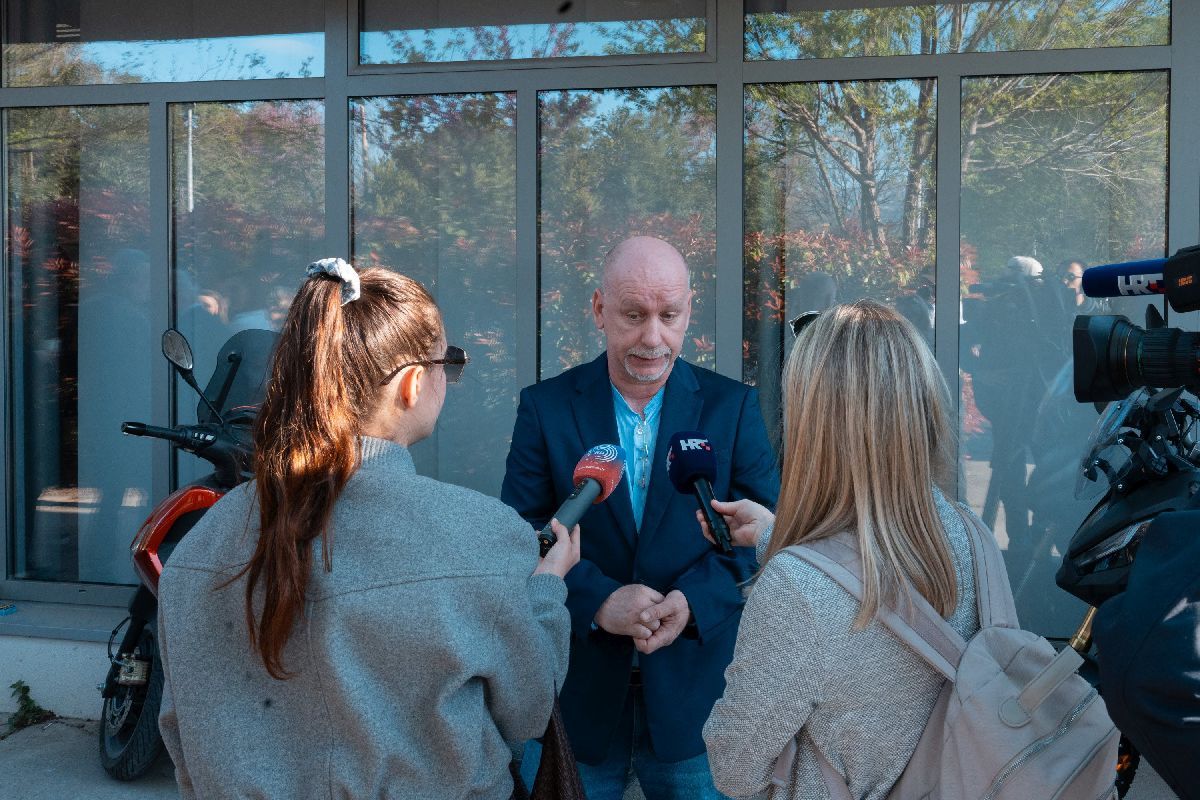 Možemo!, tribina u Splitu