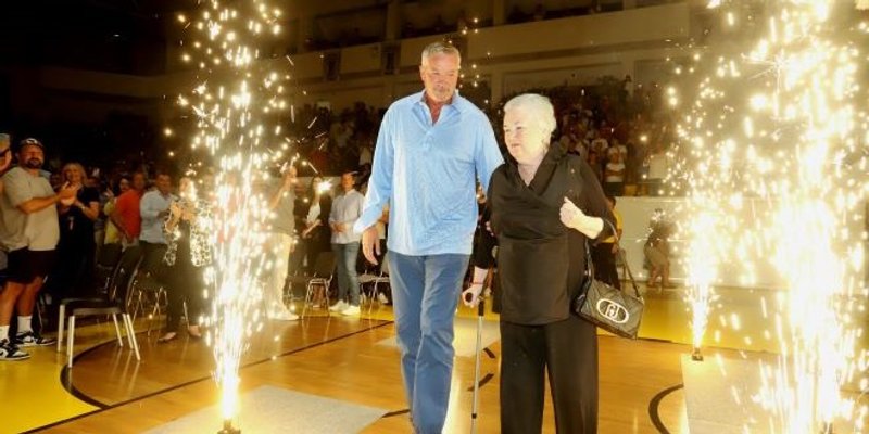 EMOTIVAN VIDEO: Pogledajte trenutak kada je najbolji hrvatski košarkaš svih vremena opet stigao na Gripe!