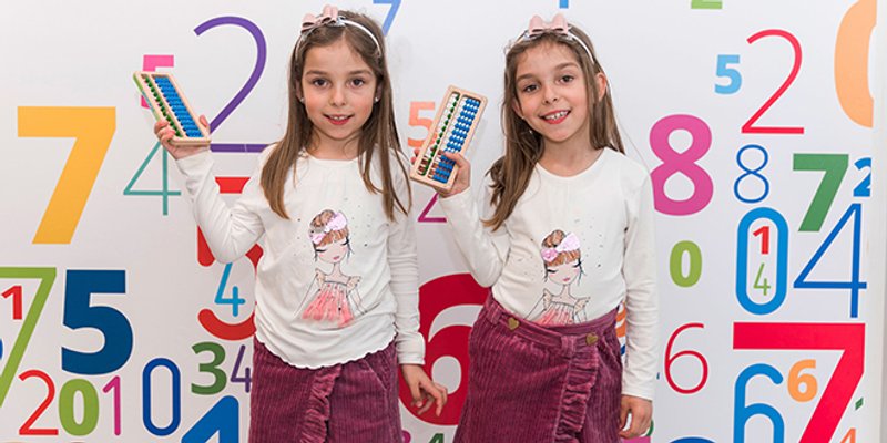 ŠKOLA MALAC GENIJALAC Naši polaznici nisu genijalci, već razigrana djeca poput vaših malaca!