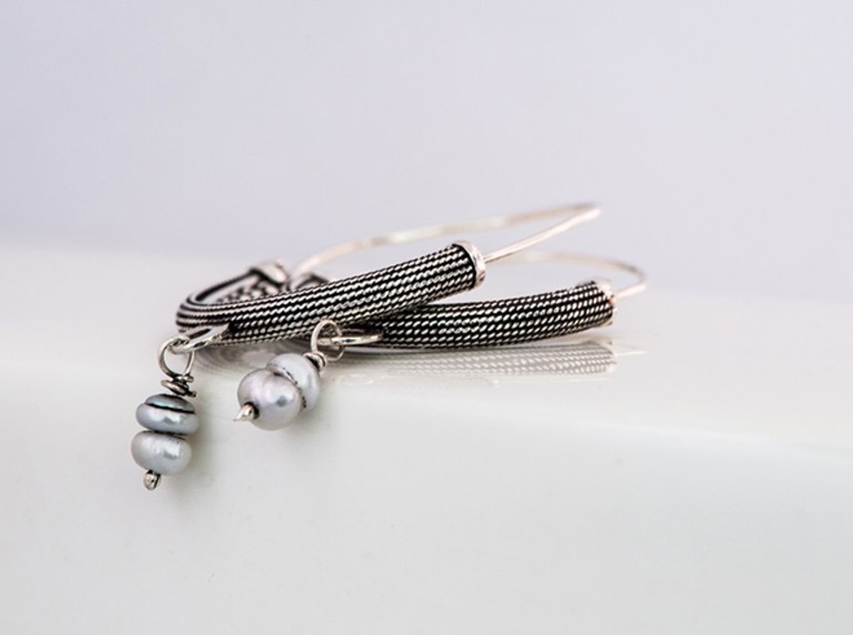 G11 STORE Zlatnim, srebrnim i bakrenim nakitom želimo upoznati svijet s ljepotom i bogatstvom naše tradicije