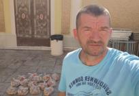 Zdravko iz Muća ponovno razveselio Splićane: Danas je dijelio domaći krumpir