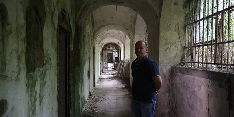 FOTOGALERIJA Zloglasni zatvor Stara Gradiška: Mjesto gdje su robijali Gotovac i Budiša danas se urušava