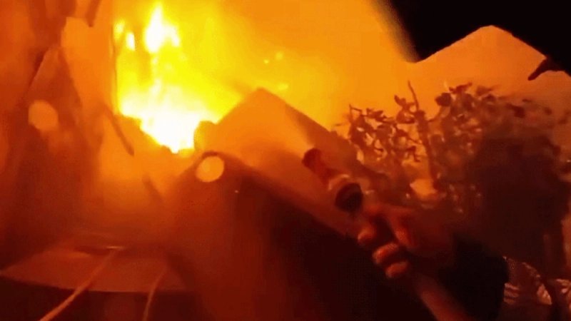 VIDEO KOJI LEDI KRV U ŽILAMA Trogirski vatrogasci snimili su gašenje požara u Lokvi Rogoznici