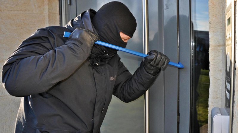 Netko je provalio u kuću u vlasništvu 85-godišnjakinje u Dalmaciji pa odlučio ondje ostati