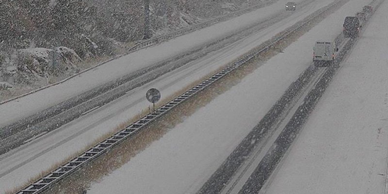 VIDEO Pogledajte kako izgleda snježna vožnja autocestom kod Vučevice
