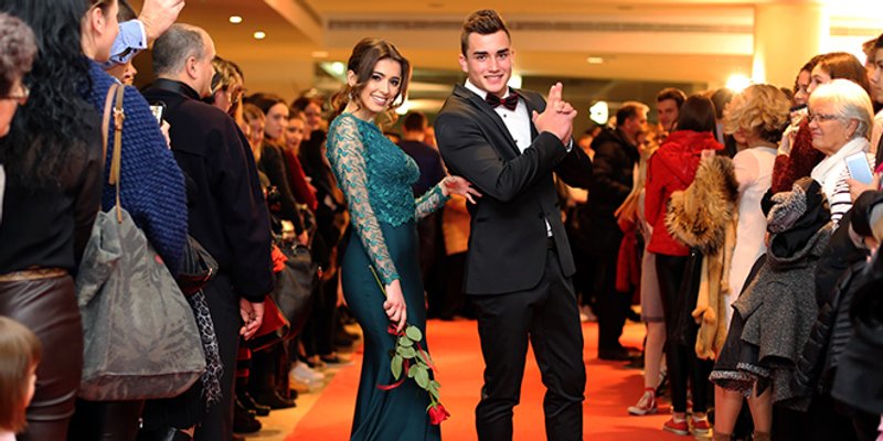 FOTOGALERIJA: Održan maturalni ples V. gimnazije Vladimir Nazor