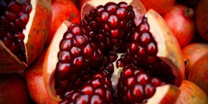 VIDEO Domaći sok: 'Iscijedite' šipak u 10 sekundi bez miksera i nereda