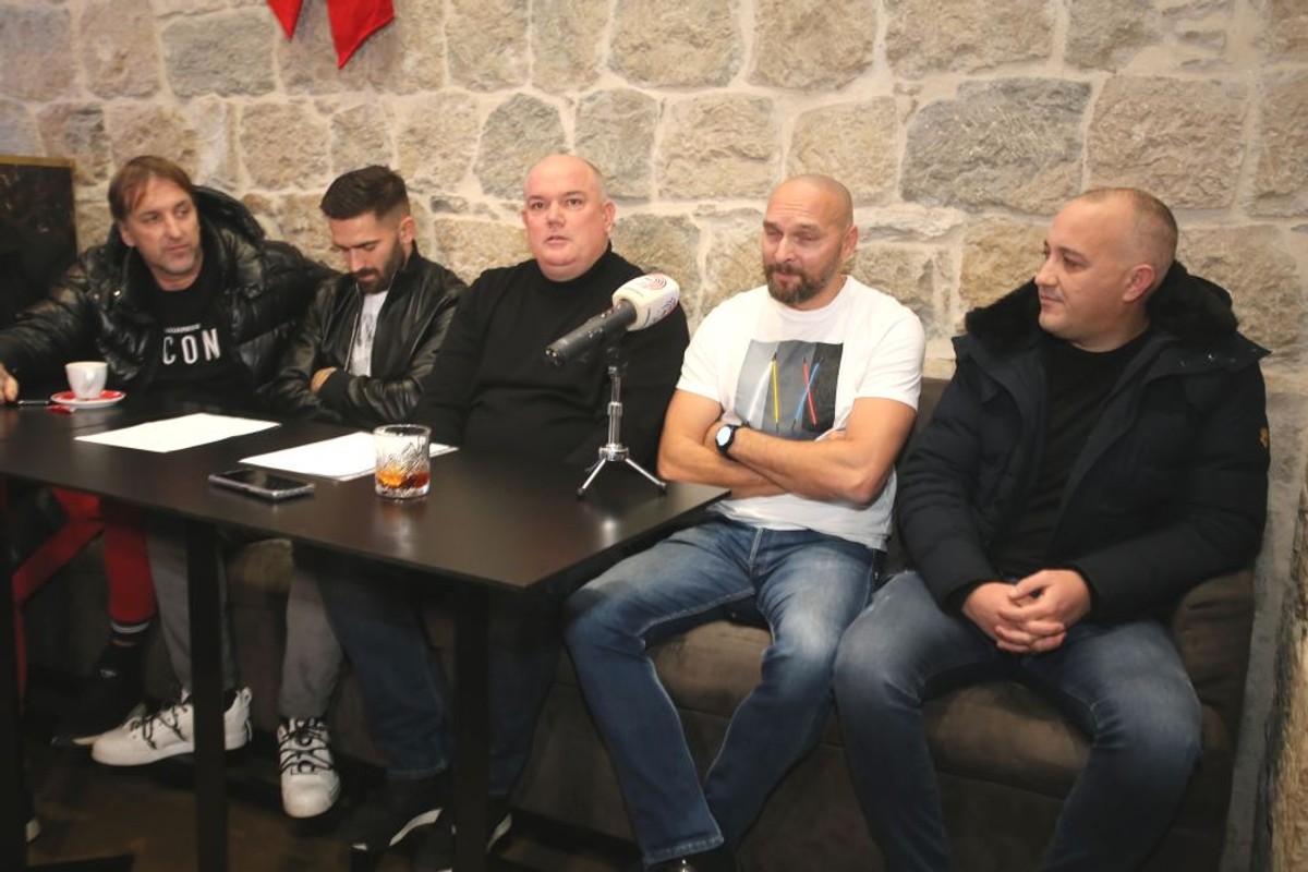 Četiri kafića / foto: Veljko Martinović