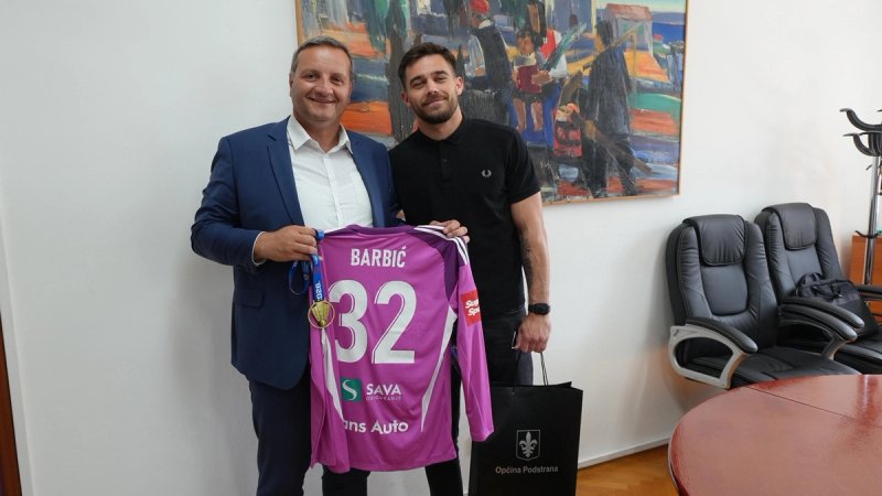 Načelnik Podstrane primio nogometaša Franu Barbića nakon plasmana NK Rudeš u SuperSport HNL