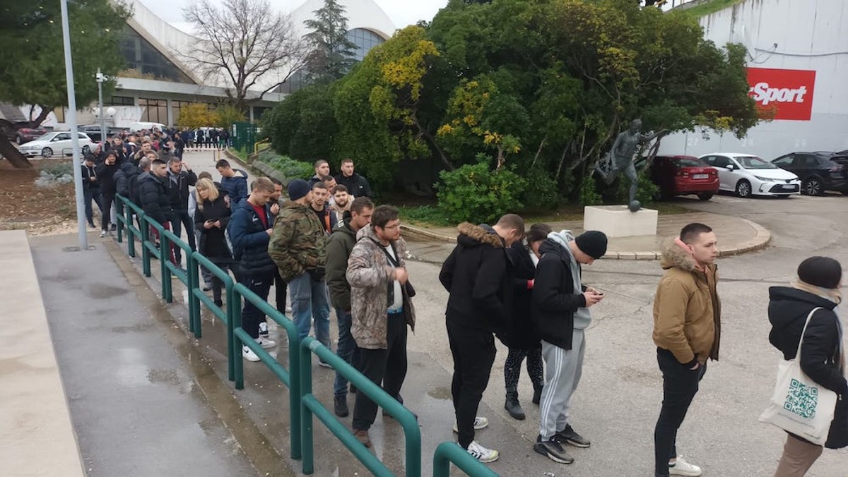 FOTO/VIDEO: OGROMAN INTERES Rekordan red za ulaznice formiran je puno prije početka prodaje!