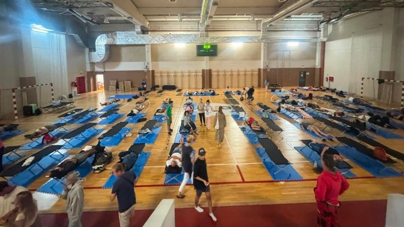 Svi koji su na Braču bježali od požara su zbrinuti i smješteni po hotelima