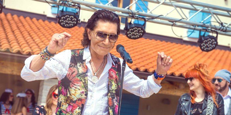 SLATKE MUKE: Jasmin Stavros u trokutu s lijepom glazbenicom i poznatom novinarkom