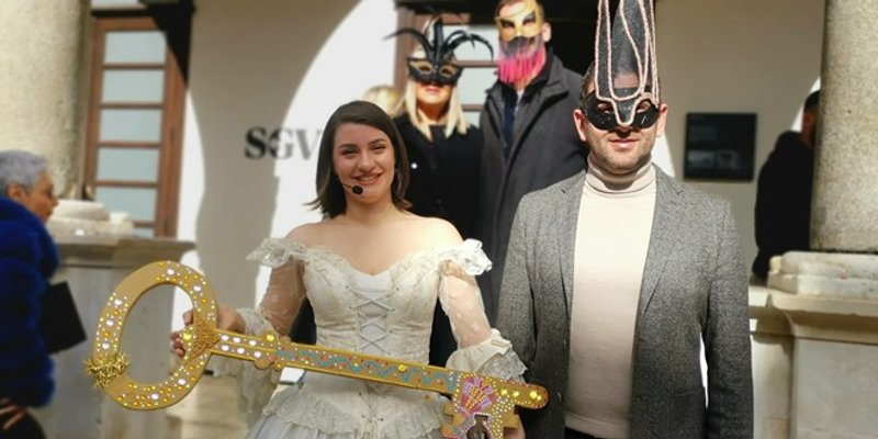 PET DO PODNE Započeo Spli'ski krnjeval