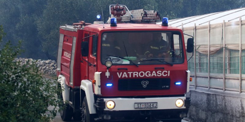 Izbili požari na više mjesta