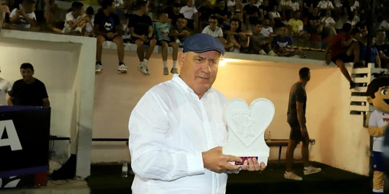 VIDEO: 'Hajdučko srce' Akademiji 'bijelih'