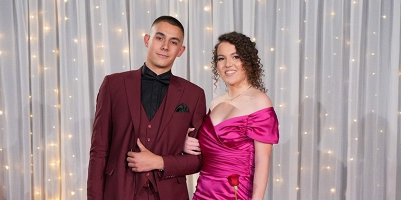 FOTOGALERIJA Maturalna zabava Srednje škole Braća Radić