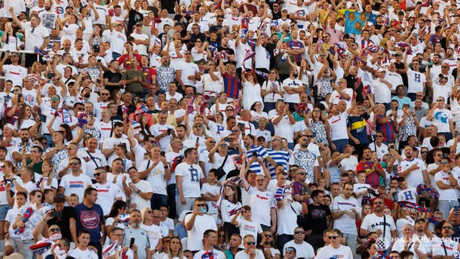 HAJDUK: 'Pjesmom do nove pobjede!'
