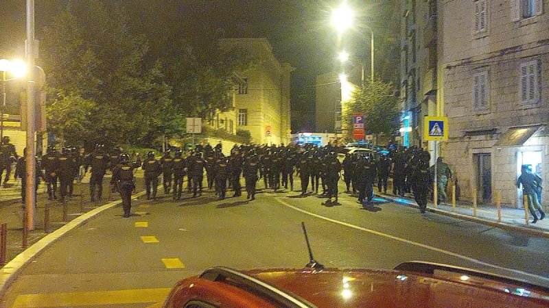 Evo detalja sinoćnjeg nereda u Splitu, više osoba je privedeno