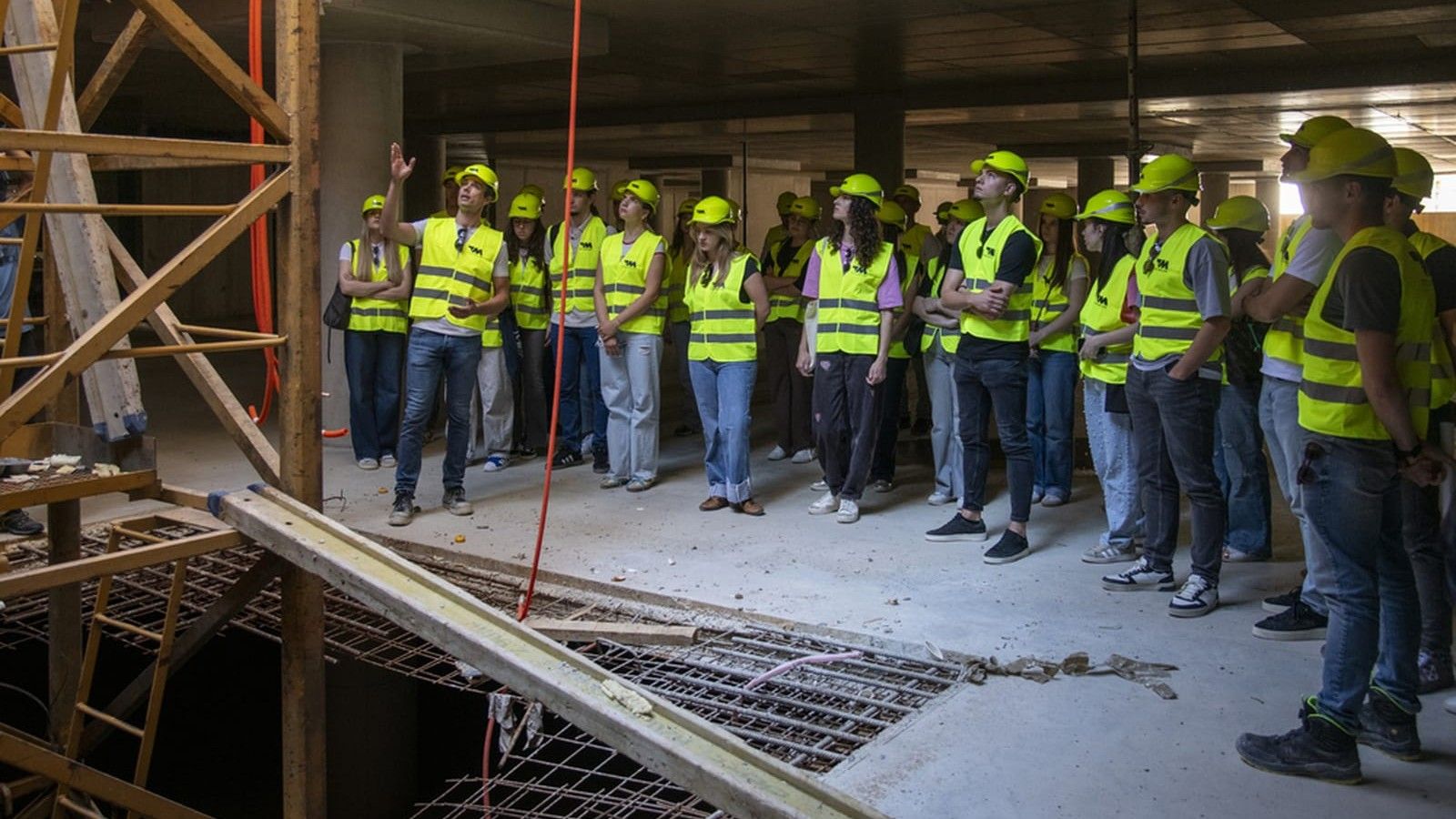 FOTO/VIDEO Više od 150 studenata zavirilo iza kulisa najvećih gradilišta u Hrvatskoj