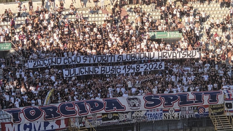 Torcida podigla poruku u čast Julienne Bušić