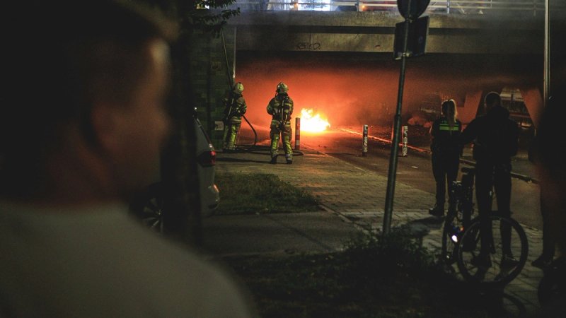 UŽAS KOD MOŠĆENIČKE DRAGE Poginuo vozač motocikla koji mu se u sudaru zapalio