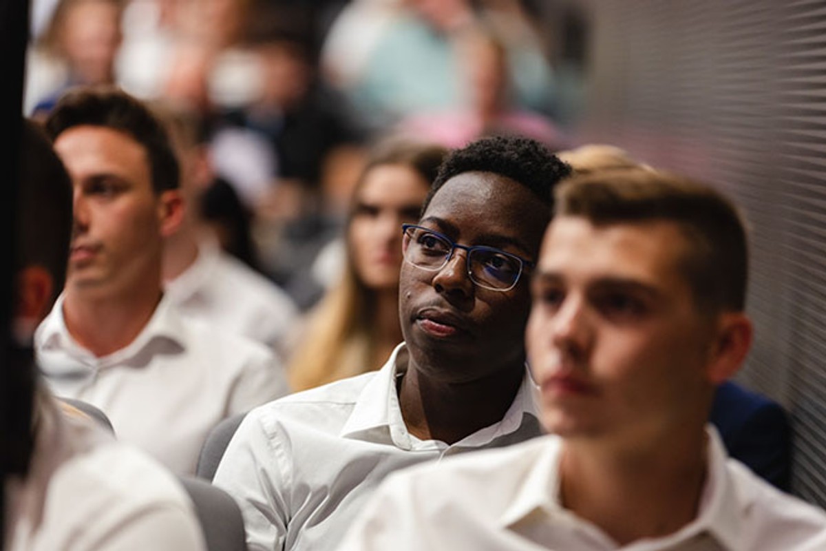 Što je potrebno za upis najbolje ocijenjene institucije među privatnim i javnim fakultetima u području ekonomije?