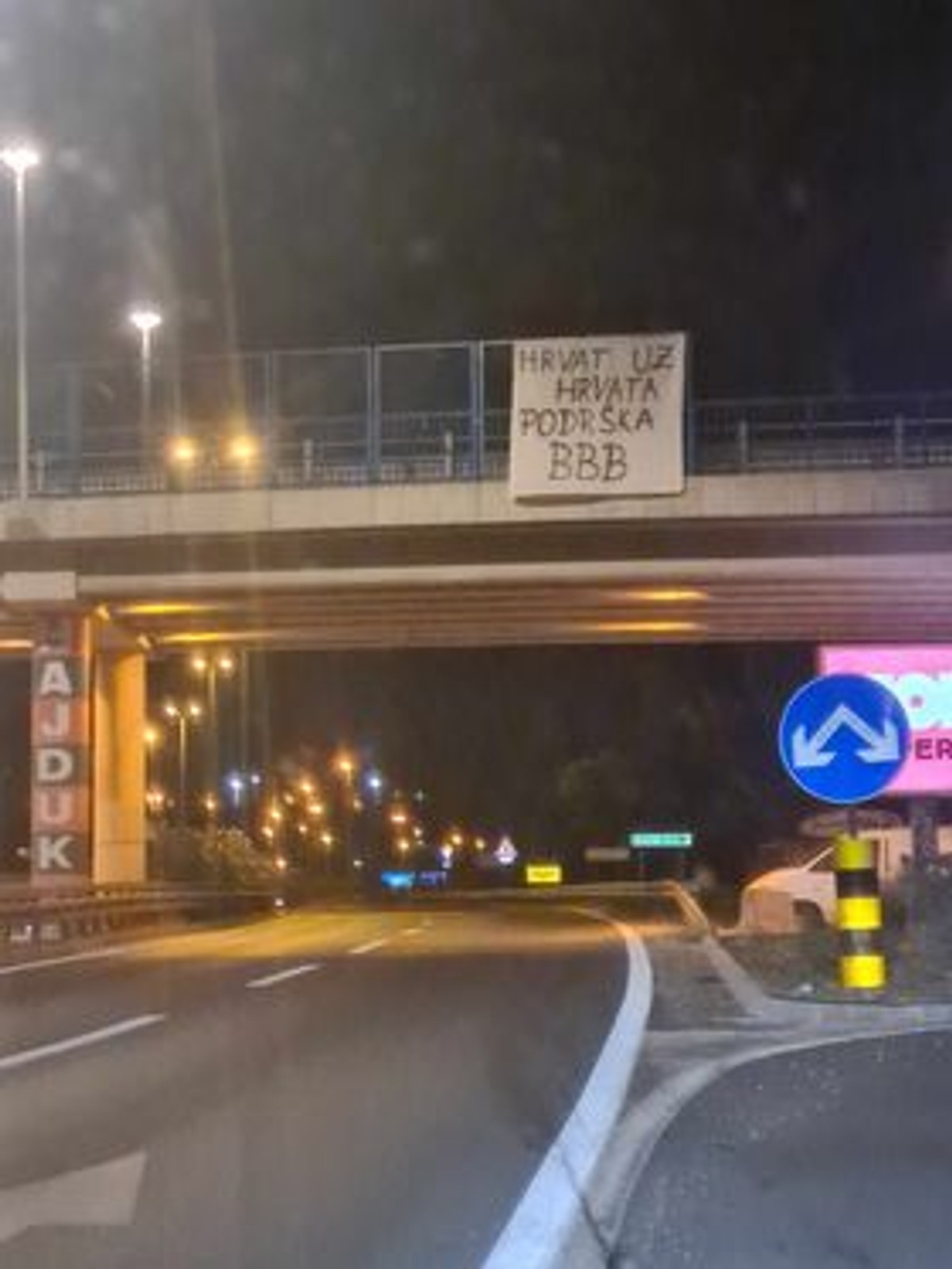 Podrška BBB-ovcima osvanula na ulazu u Split