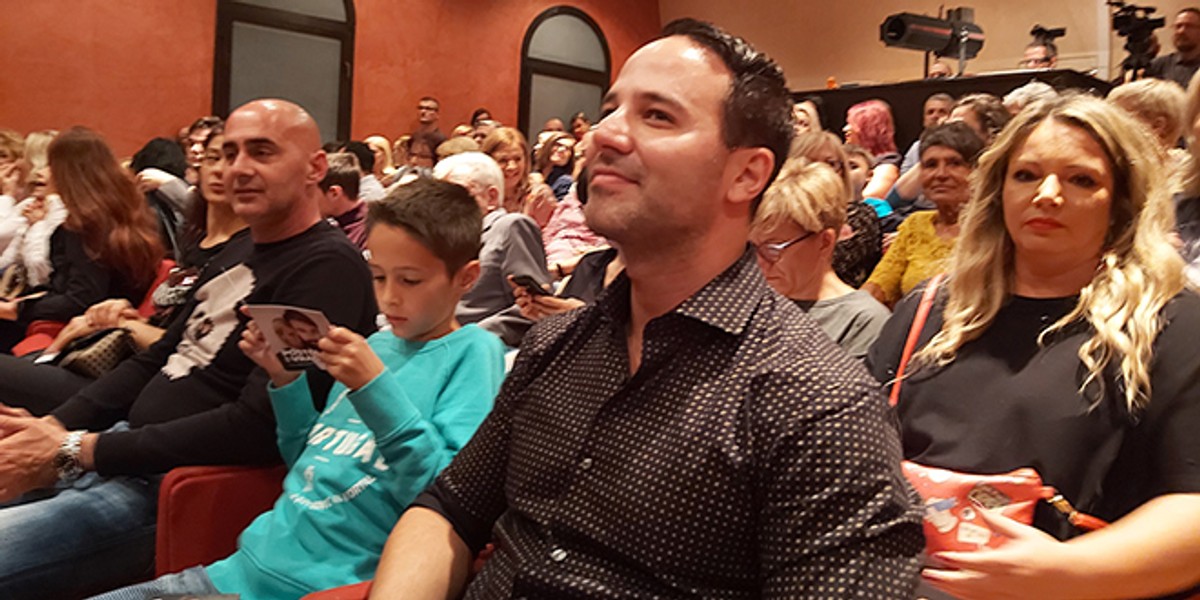 PREMIJERA U GKM-u Predstava 'Postolar i vrag' oduševila publiku, Anu Gruicu Uglešić zafrkavali da joj odlično stoji uloga đavla