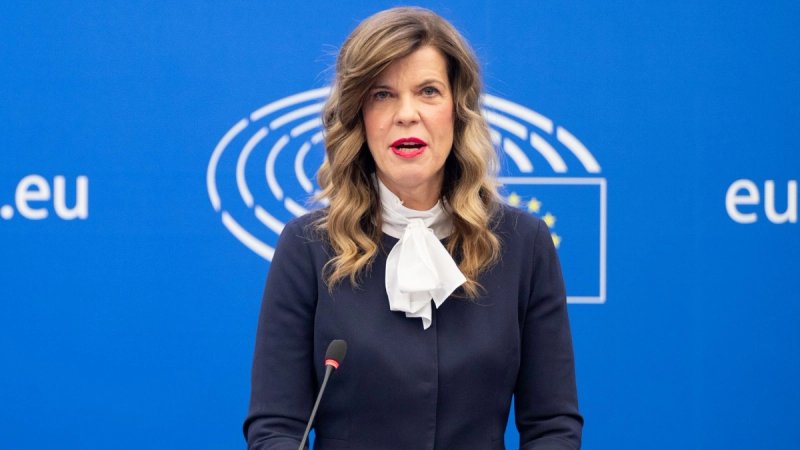 ZABRANA DRUŠTVENIH MREŽA 'A čudimo se broju djece koja ne uspiju upisati prvi razred...'