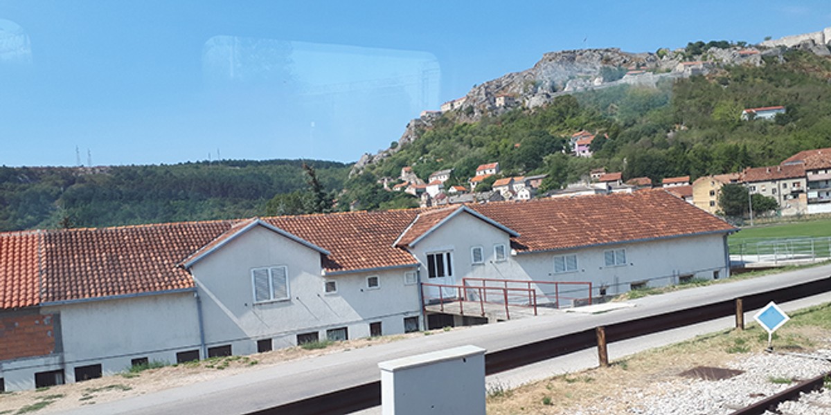 Vlak slobode se vratio u Split, od Labina do Kaštel Starog se vozi sporije da ne bi iskre od kočenja izazvale požar