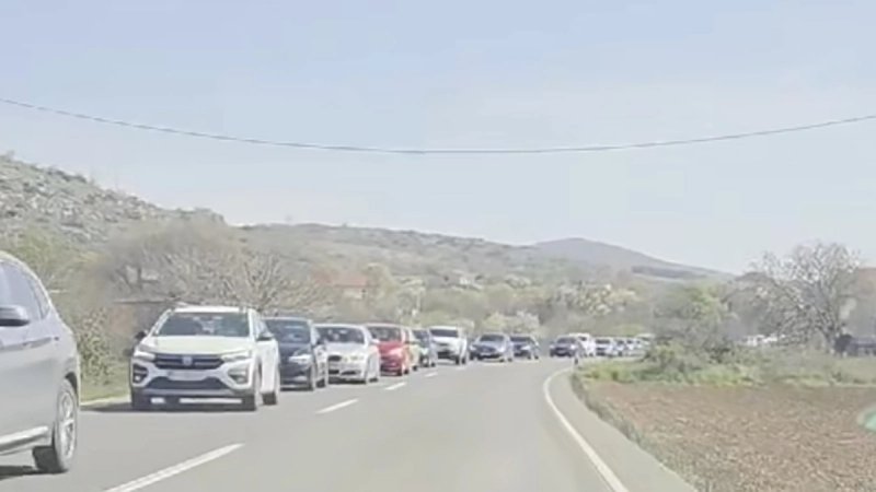 VIDEO Velika kolona od Dicma prema Dugopolju