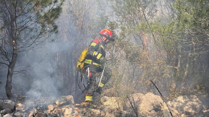 Vatrogasci jurili u splitsku gimnaziju zbog mirisa paljevine, u zgradi na Pujankama se osjećao plin