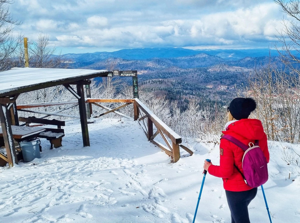 ČAROLIJA ADVENTA NA DLANU Pokloni iskustvo koje grije cijelu zimu