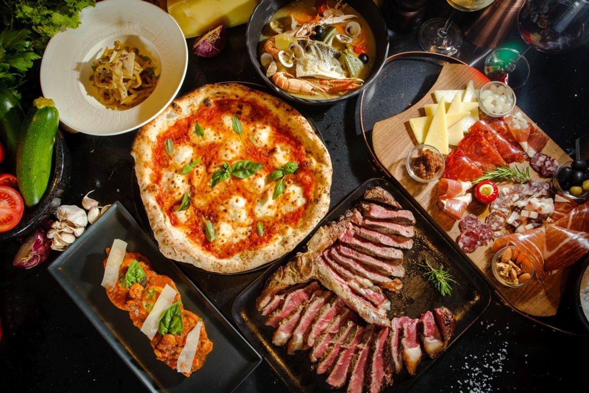 Kada se spoje kancona, klapa i svjetski hitovi - tenor Vladimir Garić i prijatelji iz poznate klape ovoga petka u Bajamontija