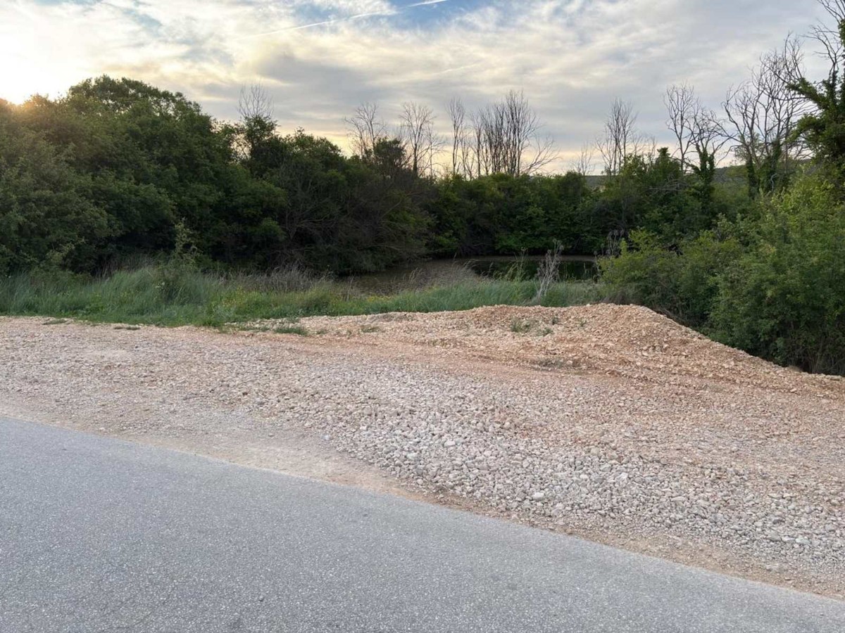 'GRAĐANI SMO DRUGOG REDA' Na Osoju bi vadili pet puta više kamena, mještani Konjskog strahuju za svoje domove: Život nam se pretvorio u noćnu moru