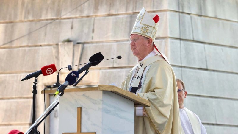 NADBISKUP KRIŽIĆ PREDVODIO MISU U SOLINU: 'Svako dijete u sebi nosi neki Božji plan'