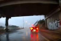 VIDEO Scena s ceste u Dugopolju izazvala oštre reakcije: 'Za zatvor i trajno oduzimanje vozačke'
