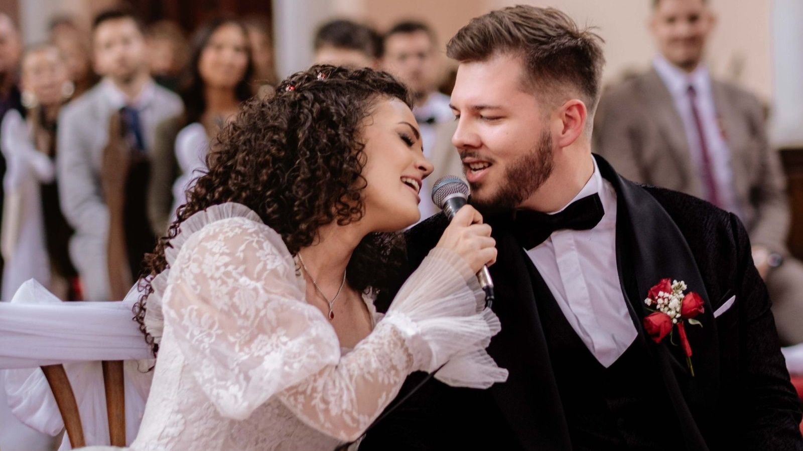 Upoznali su se u glazbenom studiju, a danas su supružnici i glazbeni duo: Ivona i Marko ljubavnu priču pretočili u pjesmu 'Primi ovaj prsten'