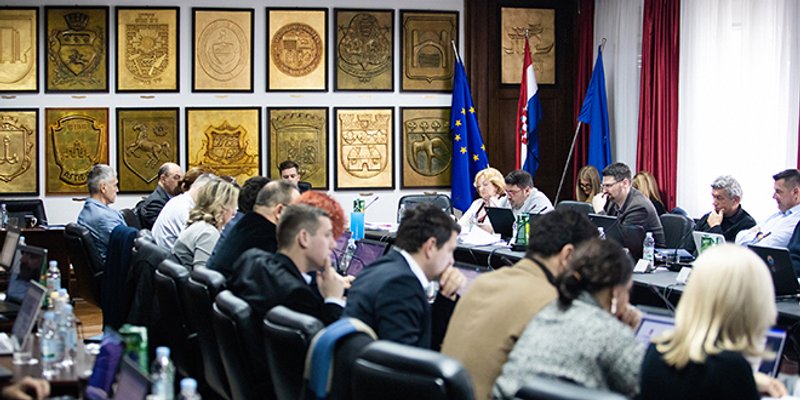 Drama za kraj: Vladajući ruše kvorum?