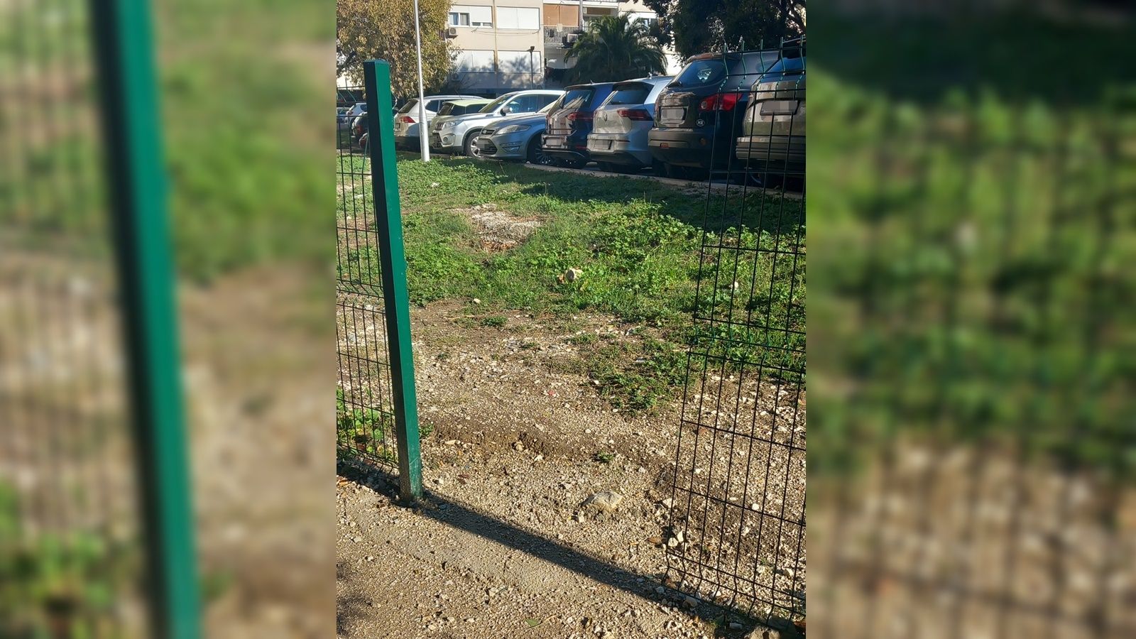 FOTO UBOD Pseći park na Plokitama mjesecima bez vrata