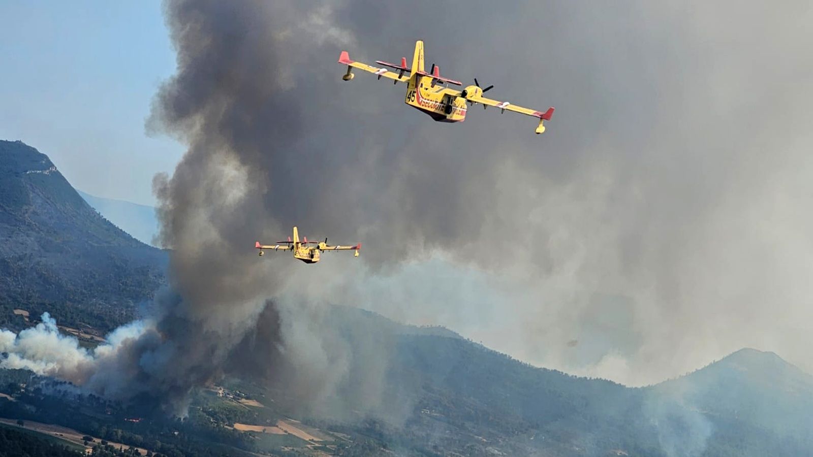 VIDEO Hrvatski vojni piloti gase požare u Francuskoj