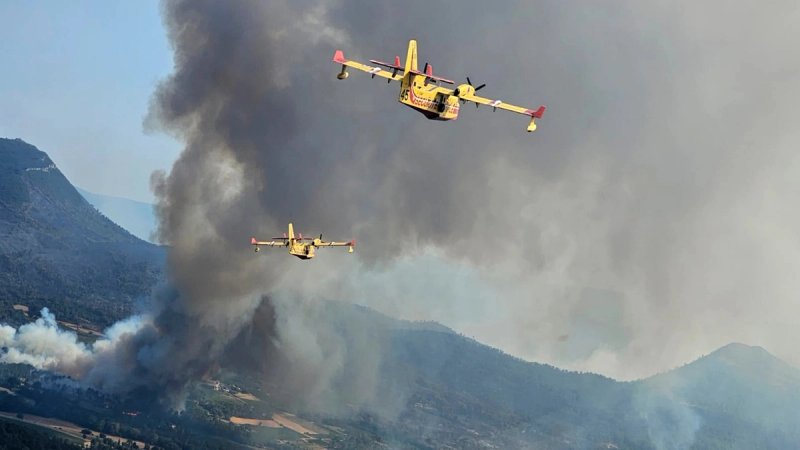 VIDEO Hrvatski vojni piloti gase požare u Francuskoj