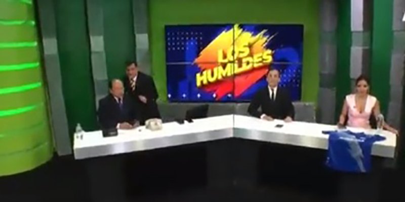 VIDEO Zastrašujući potres snimljen u TV studiju 