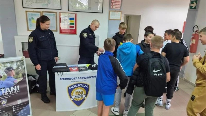 Policija pokušava zainteresirati mlade za to zanimanje, primjer stiže iz Metkovića