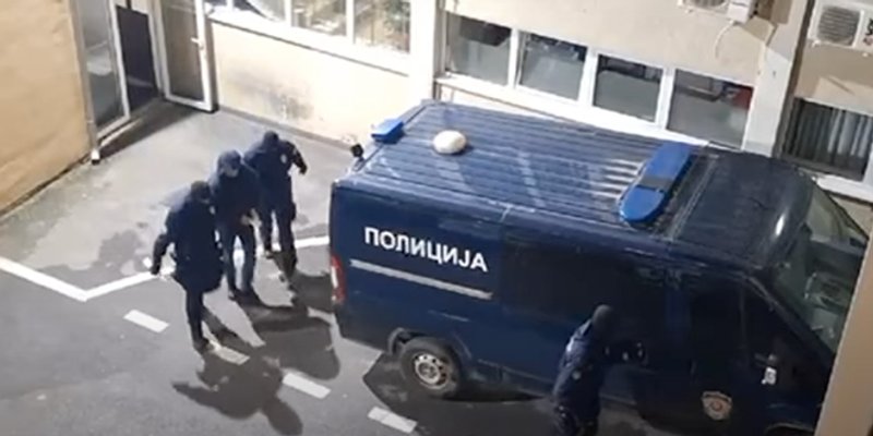 VIDEO Planirali su ubiti Vučića i njegovu obitelj, objavljena snimka uhićenja dvojice muškaraca