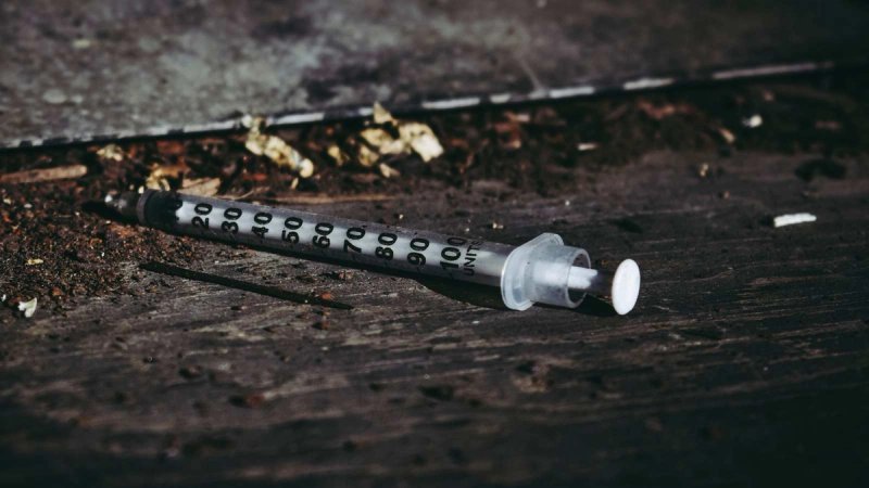 Postoji li izlaz iz pakla ovisnosti? Hrvatsko nadzemlje u Splitu traži odgovore