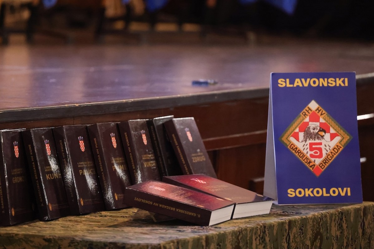 Predstavljena monografija 5. gardijske brigade Hrvatske vojske 'Sokolovi' | foto: MORH