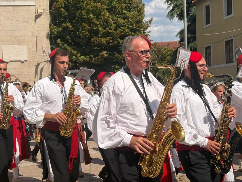 VIDEO Prizor koji se čeka cijele godine: Alkari i konji prošli ulicama Sinja